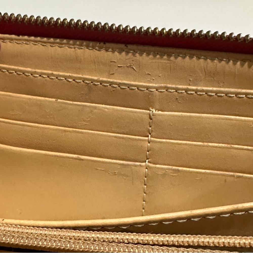 Authentic Kate Spade Wallet - Picture 8 of 9